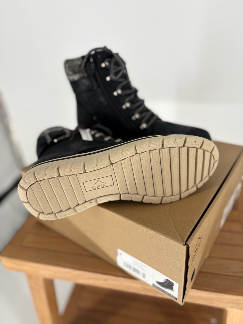 New Cliffs Women's Black Lace-Up Ankle Boot with Knit Collar size 9 - Picture 4 of 5